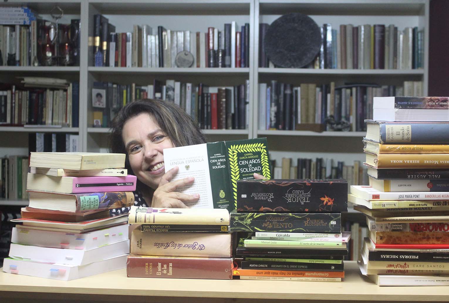 Soy Clara Ortega y me apasionan los libros. Me encanta leer